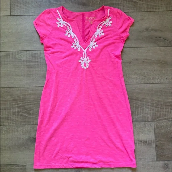 Lilly Pulitzer Hot Pink Brewster T-Shirt Dress with White Embroidery - Picture 2 of 7